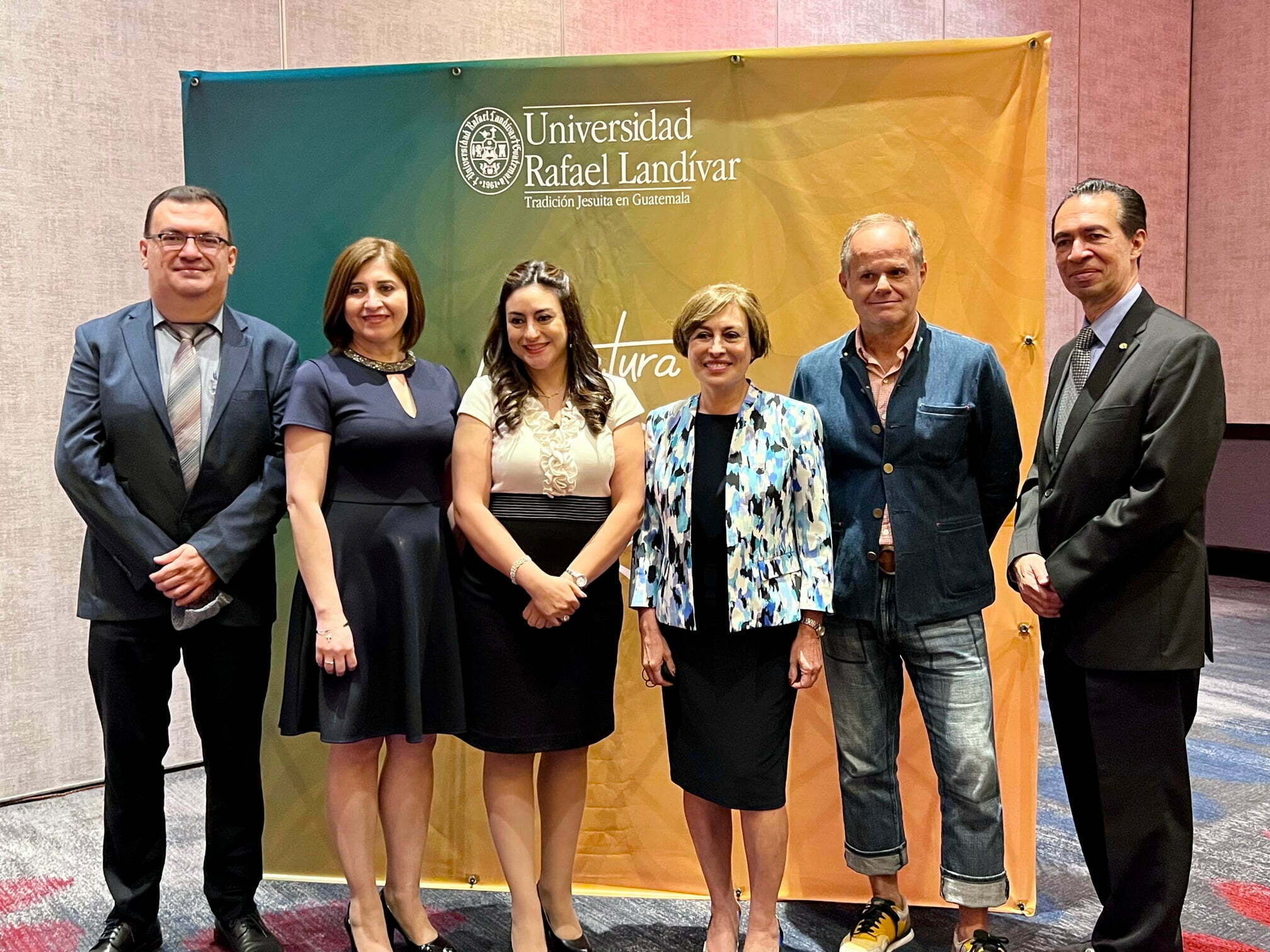 Universidad Rafael Land Var Presenta Nueva Licenciatura Marcas Y